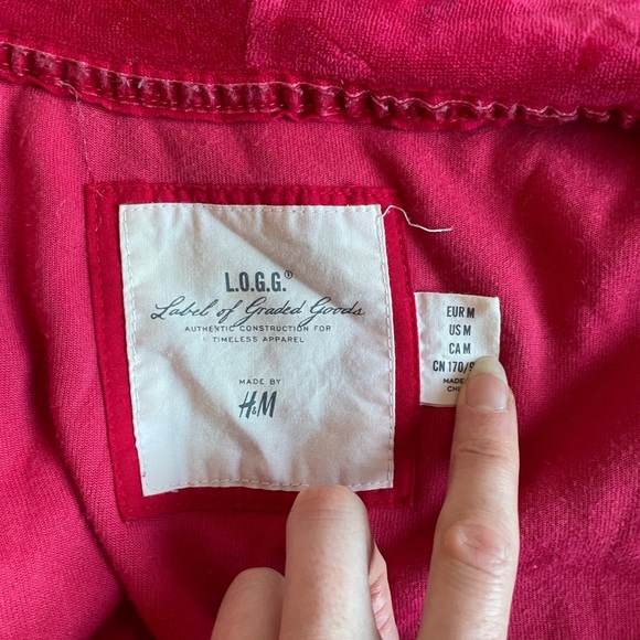 Red velvet zip up hoodie. So cosy. Excellent condition. Size M - Picture 5 of 5